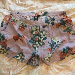 Insight floral flowy shorts